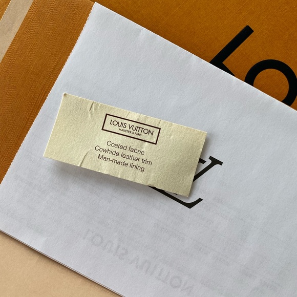 Authentic Louis Vuitton Purse - Picture 4 of 4